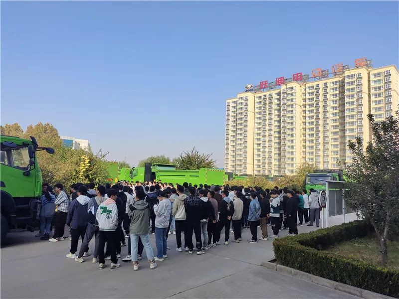 【走出校院 走進(jìn)企業(yè)】河北科技大學(xué)機(jī)械專(zhuān)業(yè)學(xué)生一行到躍迪集團(tuán)參觀交流